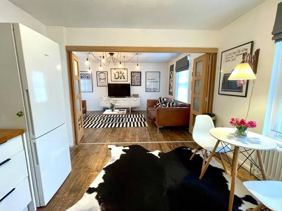 Gorgeous 2 Bedroom Apartment Edge Of Cabot Circus Bristol Esterno foto