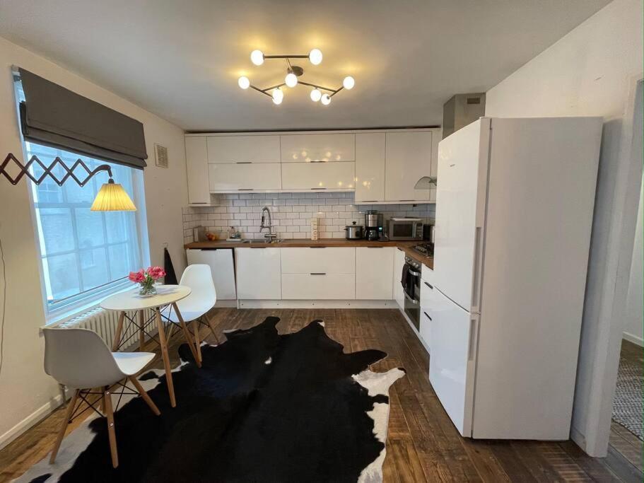 Gorgeous 2 Bedroom Apartment Edge Of Cabot Circus Bristol Esterno foto